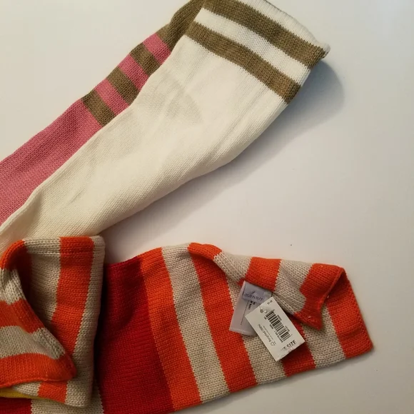 🎄Clearance 🎄Old Navy Scarf - Picture 2 of 3